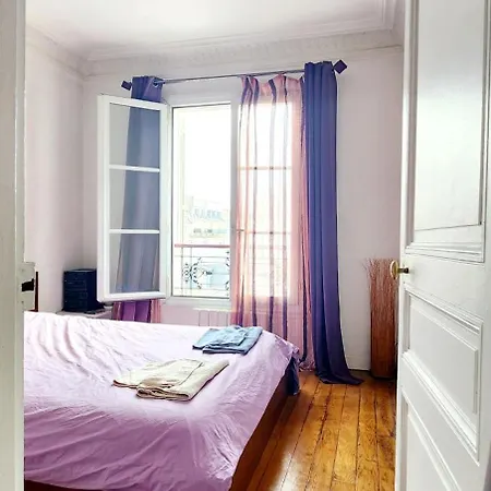 Apartment Charming Nest In Paris-pont Cardinet *