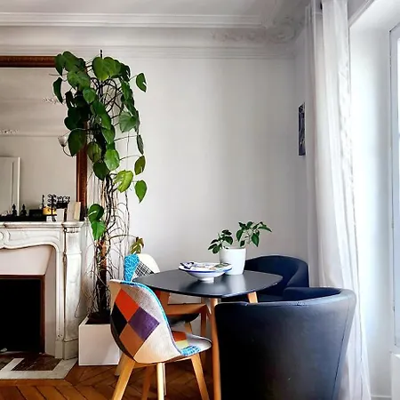 Charming Nest In Paris-pont Cardinet Apartment *