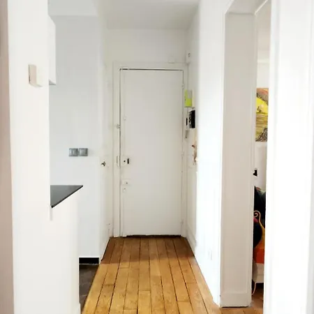 Apartment Charming Nest In Paris-pont Cardinet *