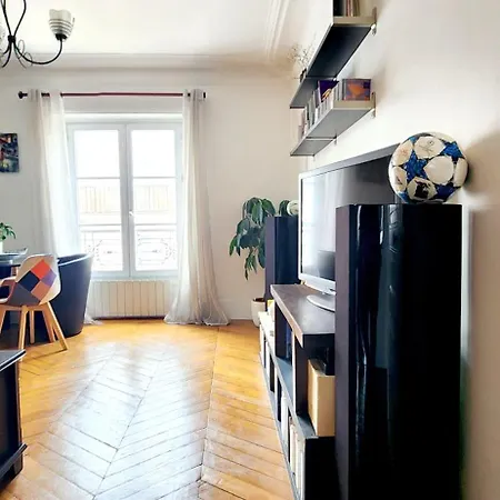 Charming Nest In Paris-pont Cardinet Parigi